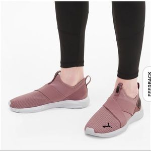 Brand new puma prowl sneakers!